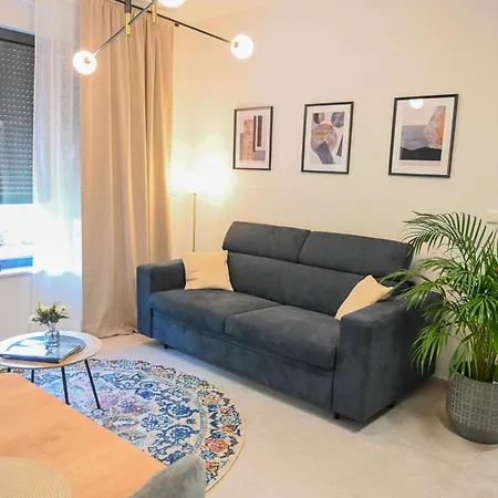 Apartment 4-star Design Bubamara