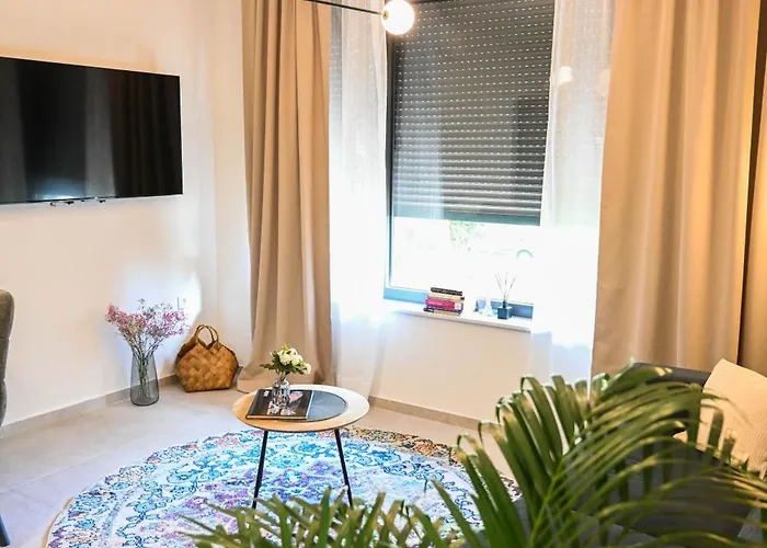 4-star Design Bubamara Lägenhet